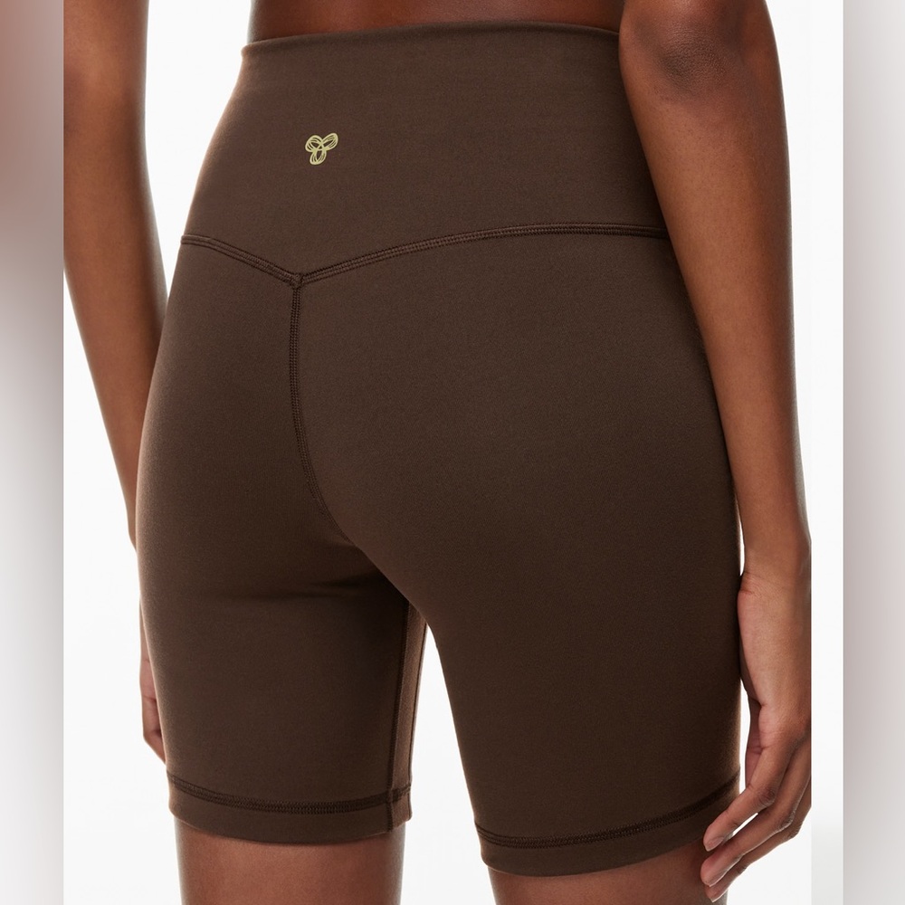 NEW ARITZIA GOLDEN LIFE CHEEKY HI-RISE 7” SHORT